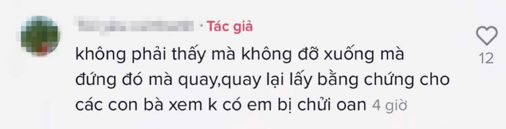 Cụ bà 100 tuổi bật tường, trèo cổng nhanh thoăn thoắt khiến dân mạng ngả mũ thán phục - Ảnh 2.